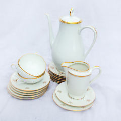 Limoges Vintage coffee pot and Vintage coffee cups